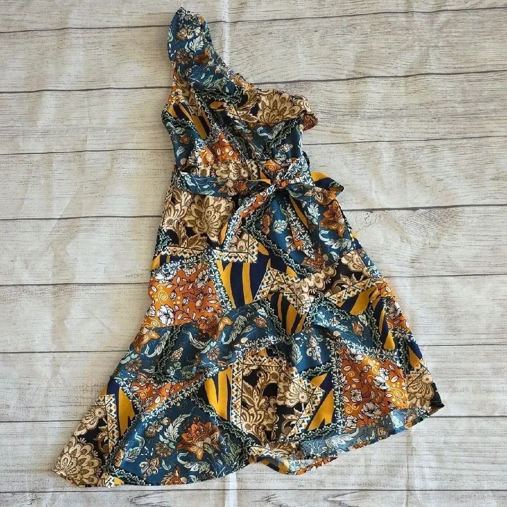 One-Shoulder Floral Print Dress